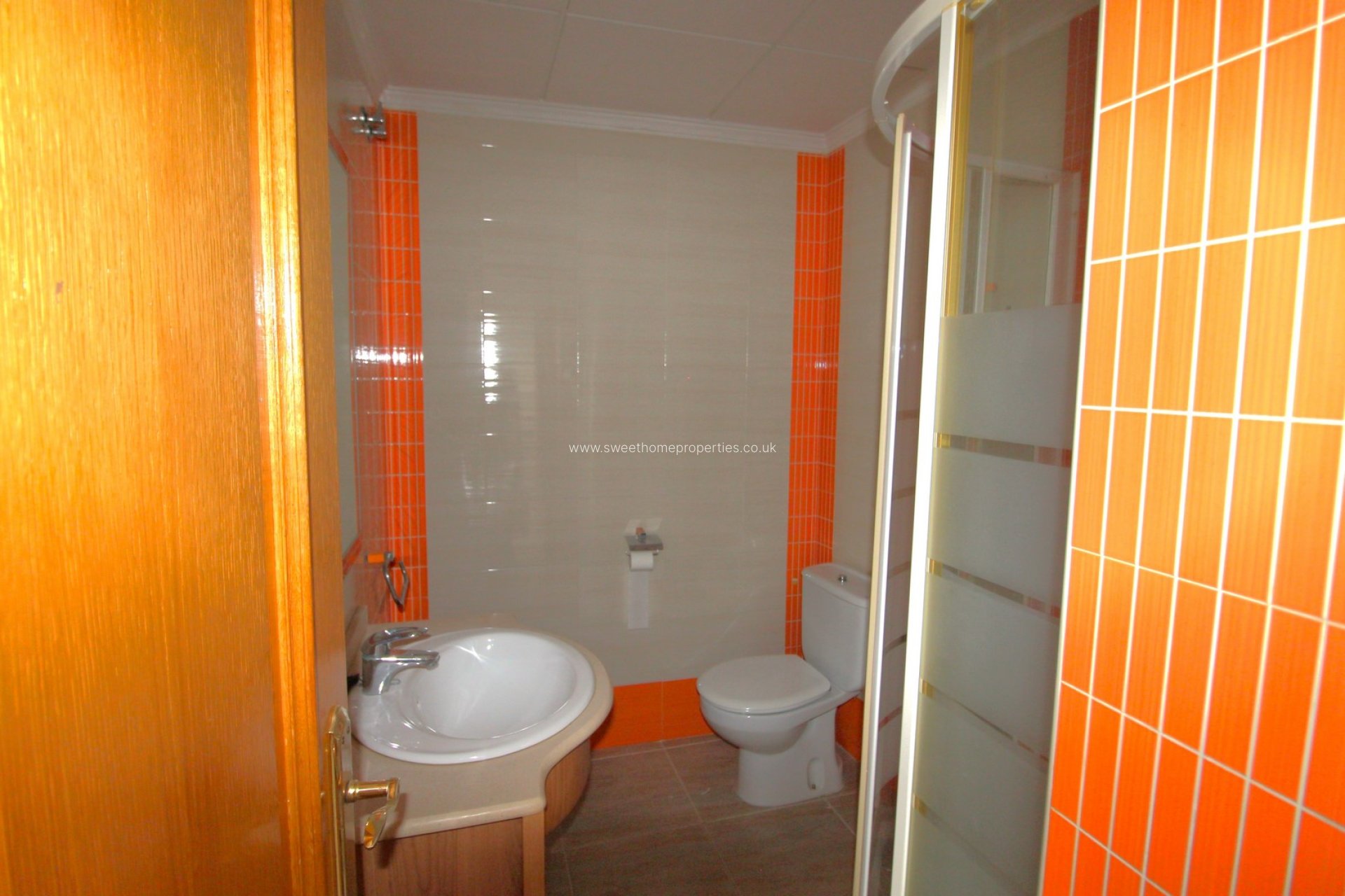 Reventa - Commercial - Jacarilla