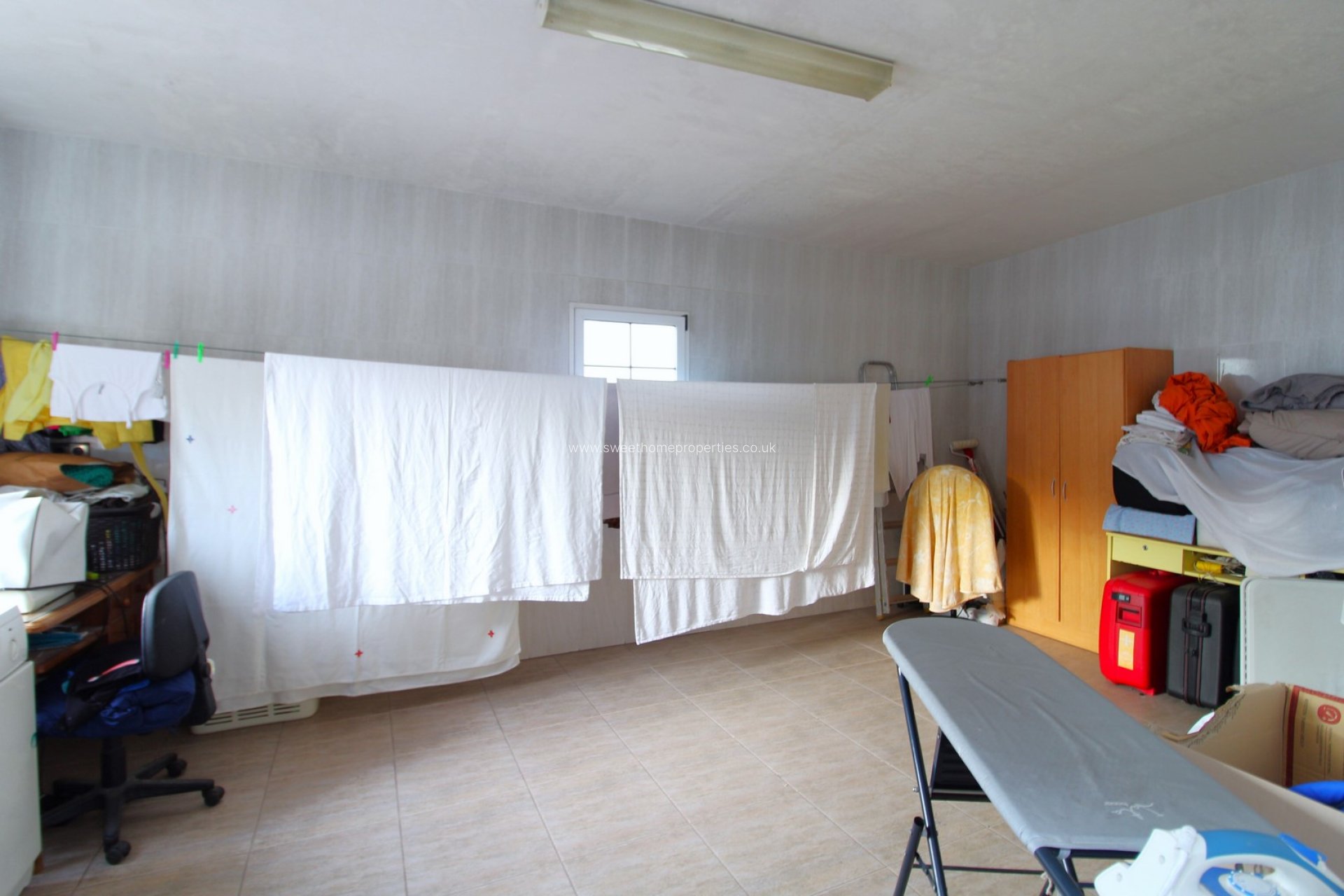 Reventa - Commercial - Jacarilla