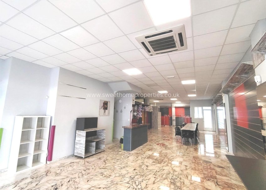 Reventa - Commercial - Monforte del Cid - Comunidad valenciana