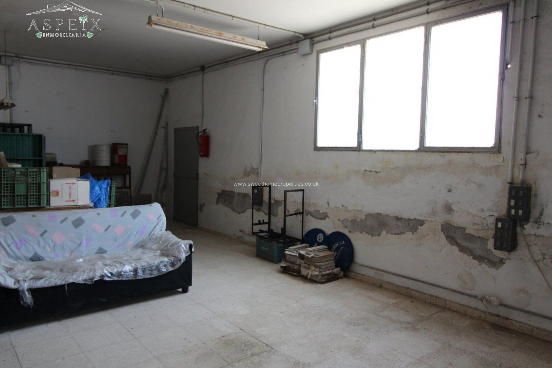 Reventa - Commercial - Monovar - OTRAS