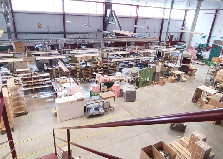 Reventa - Commercial - Monovar - Pastoret