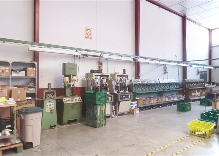 Reventa - Commercial - Monovar - Pastoret