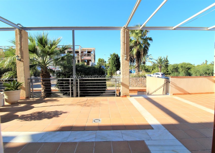 Reventa - Commercial - Villamartin