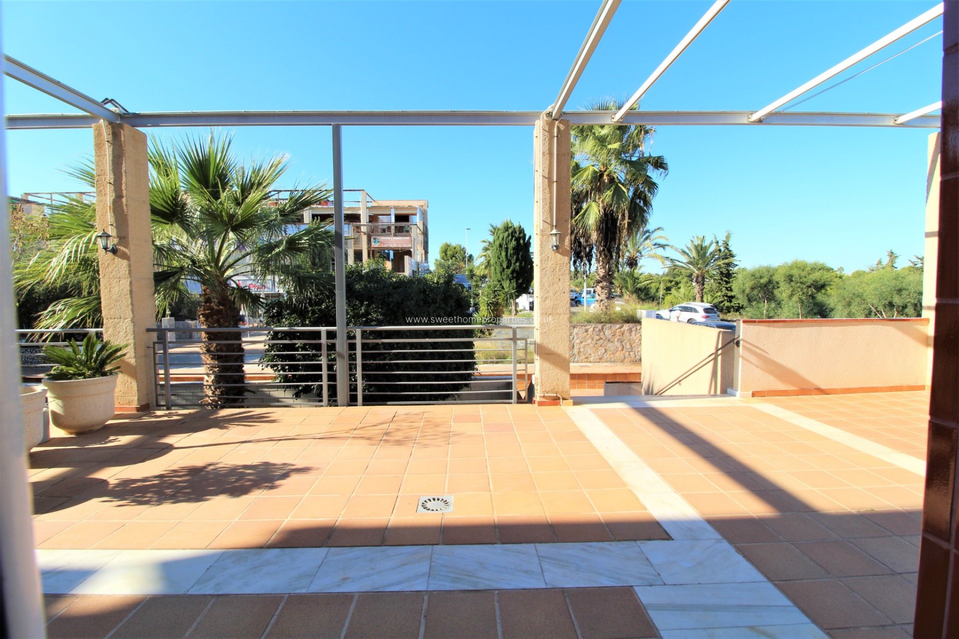 Reventa - Commercial - Villamartin