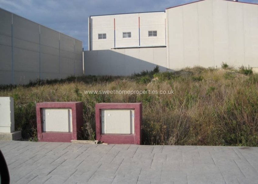 Reventa - Plot - Aspe - Tres Hermanas