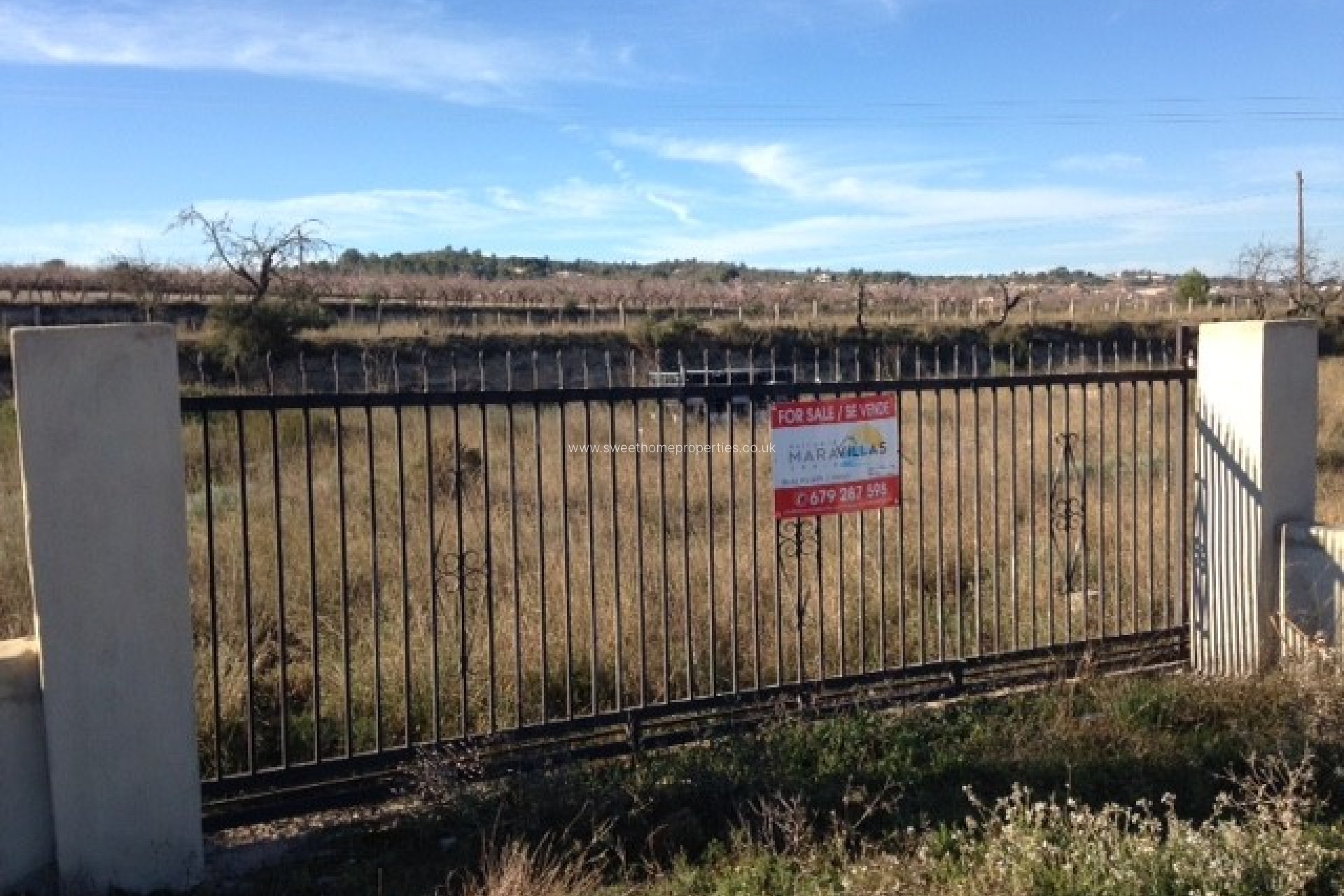 Reventa - Plot - Hondon De Los Frailes