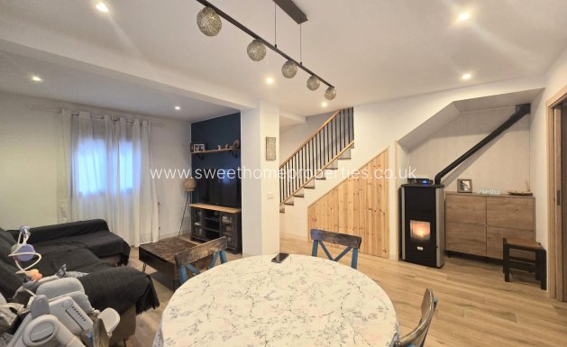 Town house - Herverkoop - Aspe -
                La nía