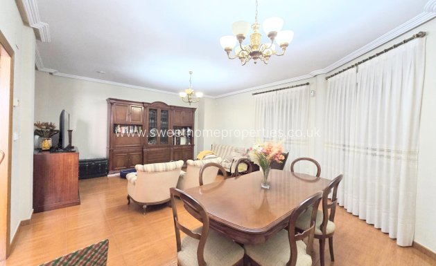 Town house - Reventa - Aspe -
                Centro