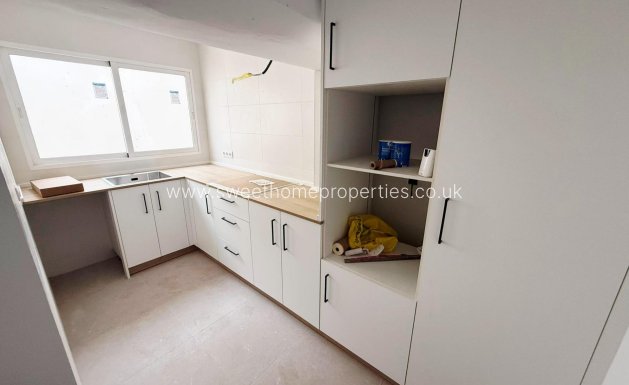 Town house - Reventa - Pinoso -
                Edge of town