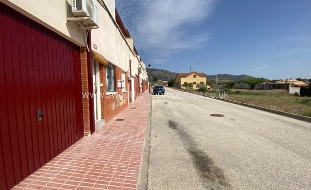 Town house - Reventa - Salinas -
                Salinas