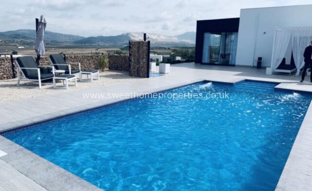 Villa - Herverkoop - Hondon De Las Nieves -
                Hondon De Las Nieves