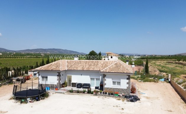 Villa - Resale - Pinoso -
                Pinoso