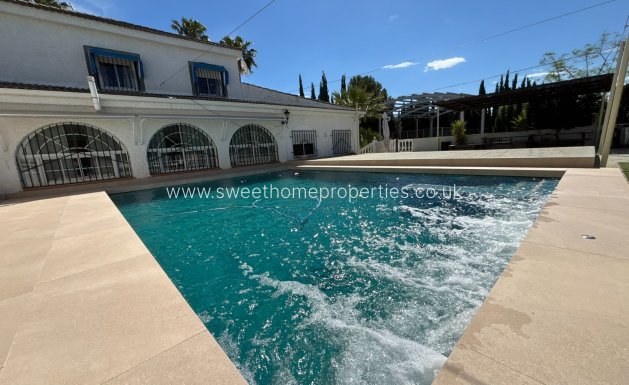 Villa - Resale - Sax -
                Sax