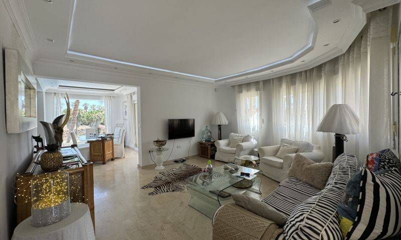 Re-sale - Villa - Villamartin