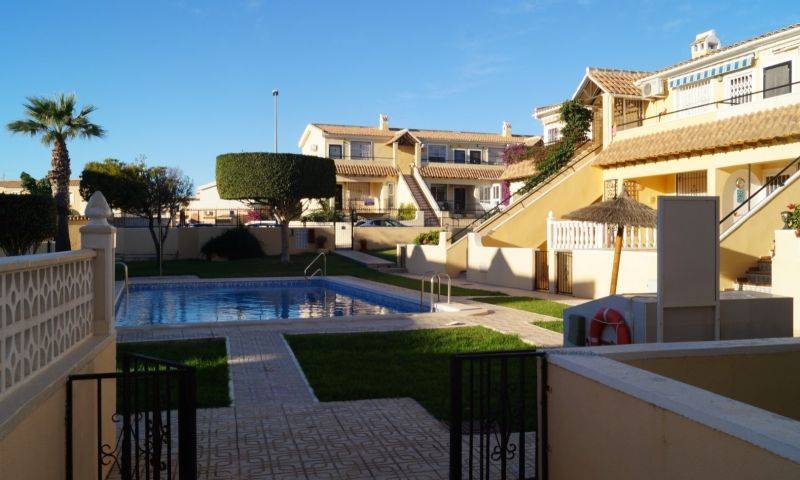 Re-sale - Apartment - Villamartin