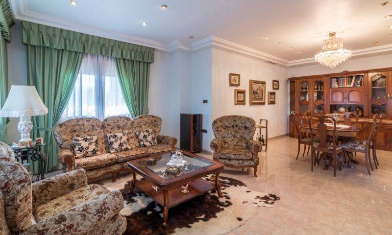 Re-sale - Villa - Elche