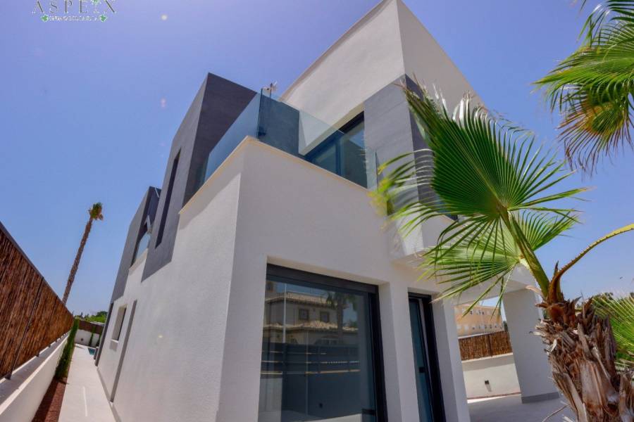 Re-sale - Villa - La Marina - El pinet