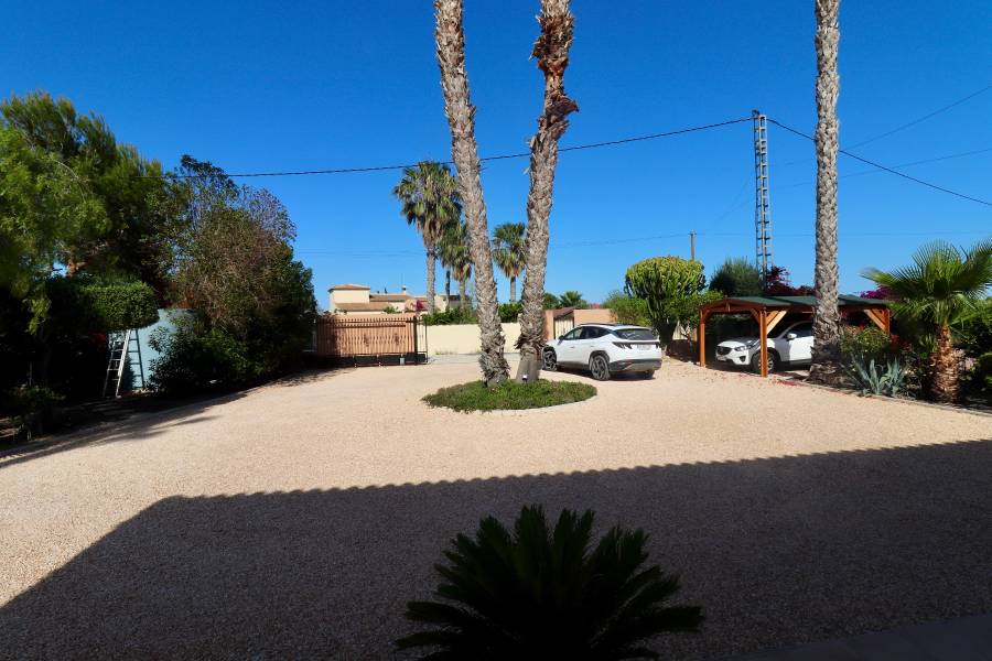 Re-sale - Country house - Orihuela