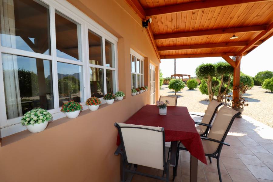 Re-sale - Country house - Orihuela