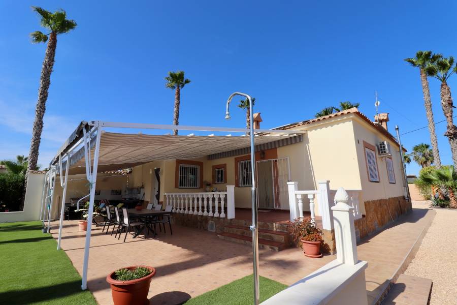 Re-sale - Country house - Orihuela