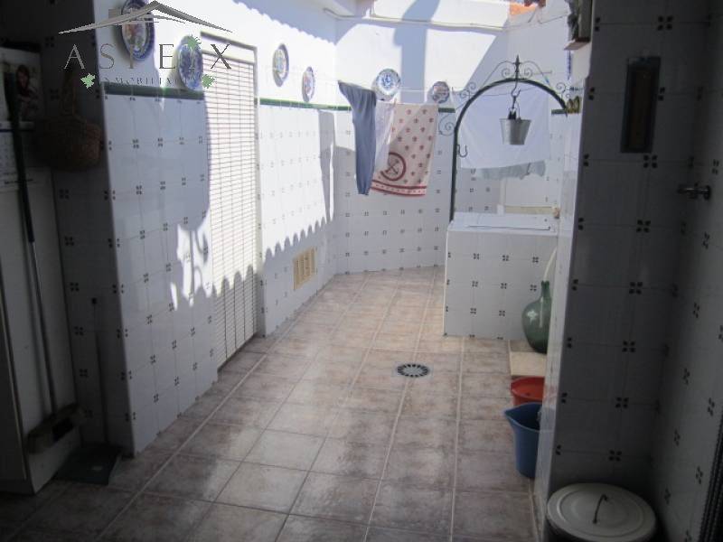 Re-sale - Villa - Elche