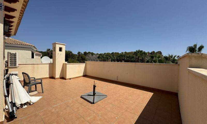 Re-sale - Villa - Villamartin