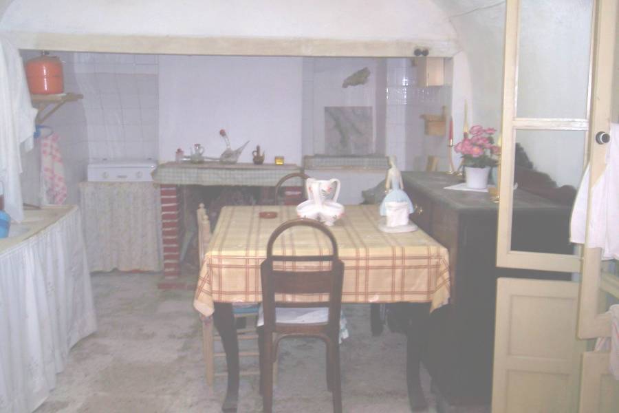 Venta - Casa cueva - La Romana - María auxiliadora