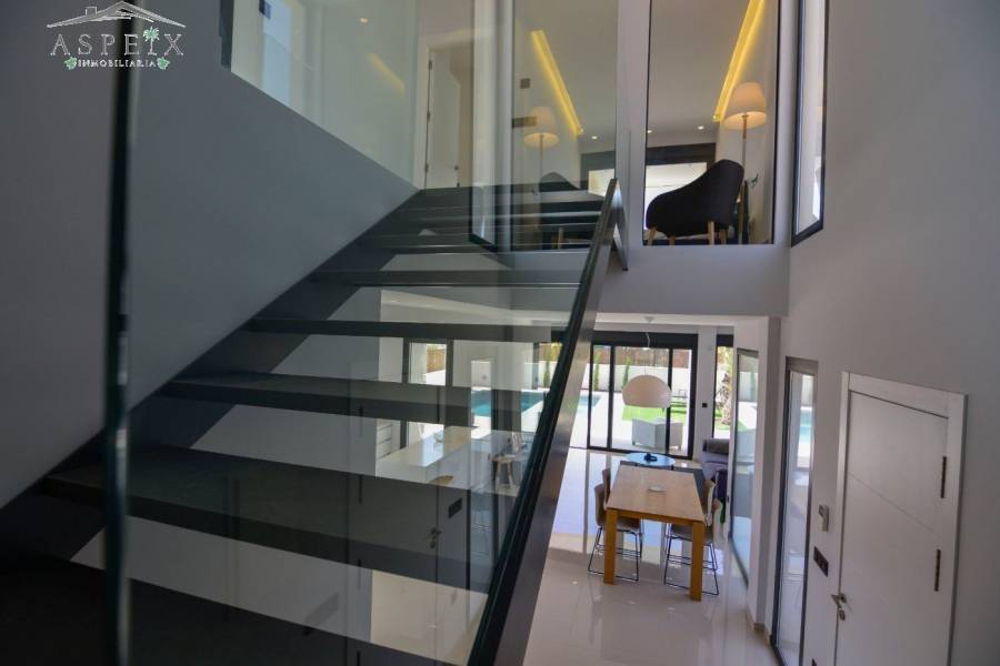 Re-sale - Villa - La Marina - El pinet