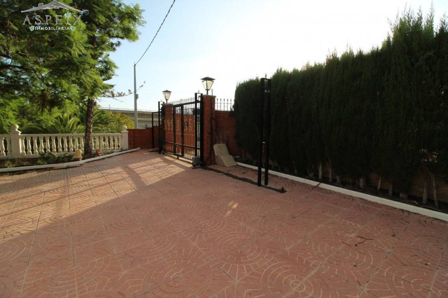 Re-sale - Country house - Monforte Del Cid