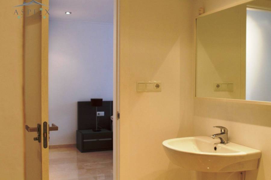 Re-sale - Apartment - Novelda