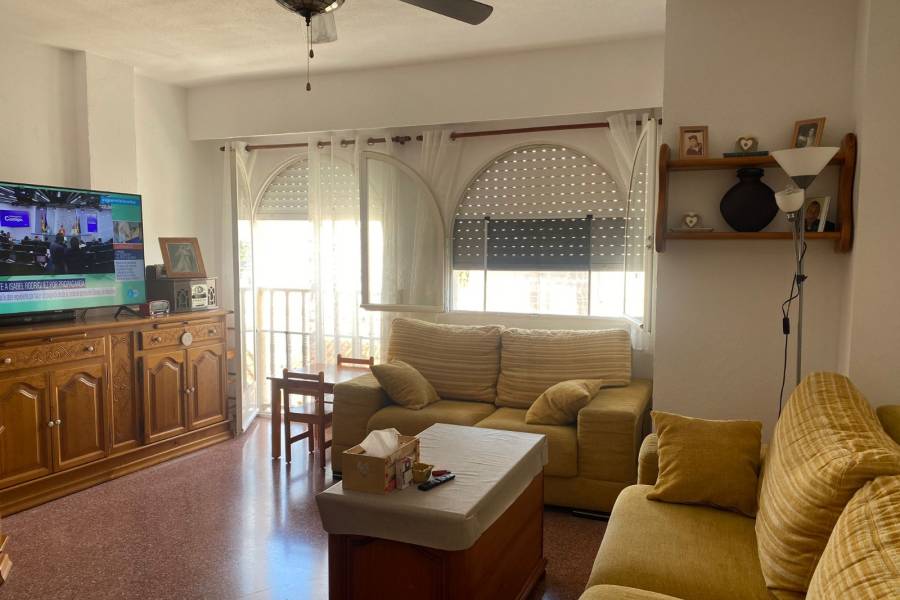 Re-sale - Apartment - La Hoya - Centro