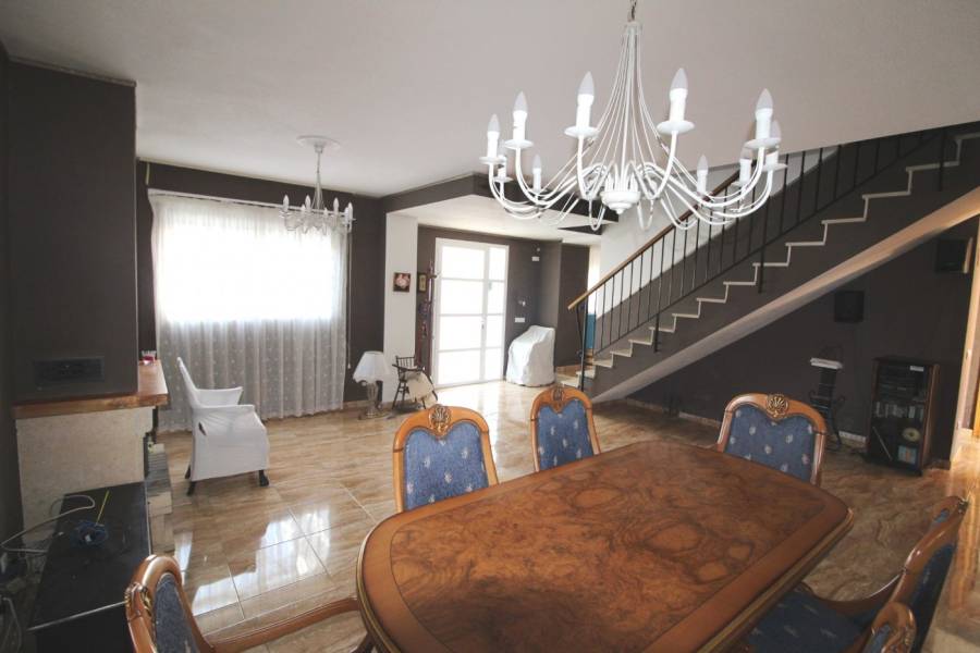 Re-sale - Villa - Elche