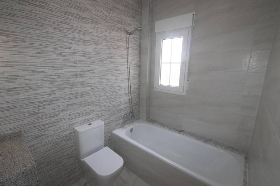 Obra Nueva - Chalet - Pinoso