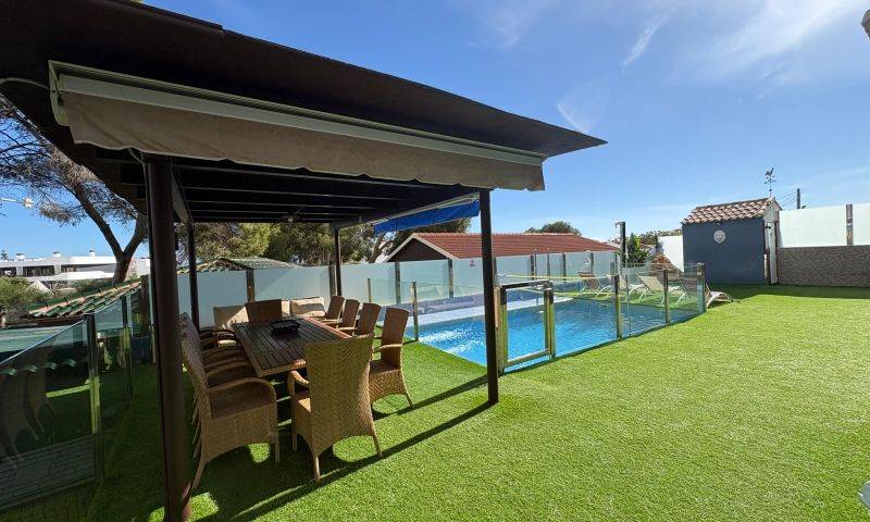 Re-sale - Villa - Villamartin