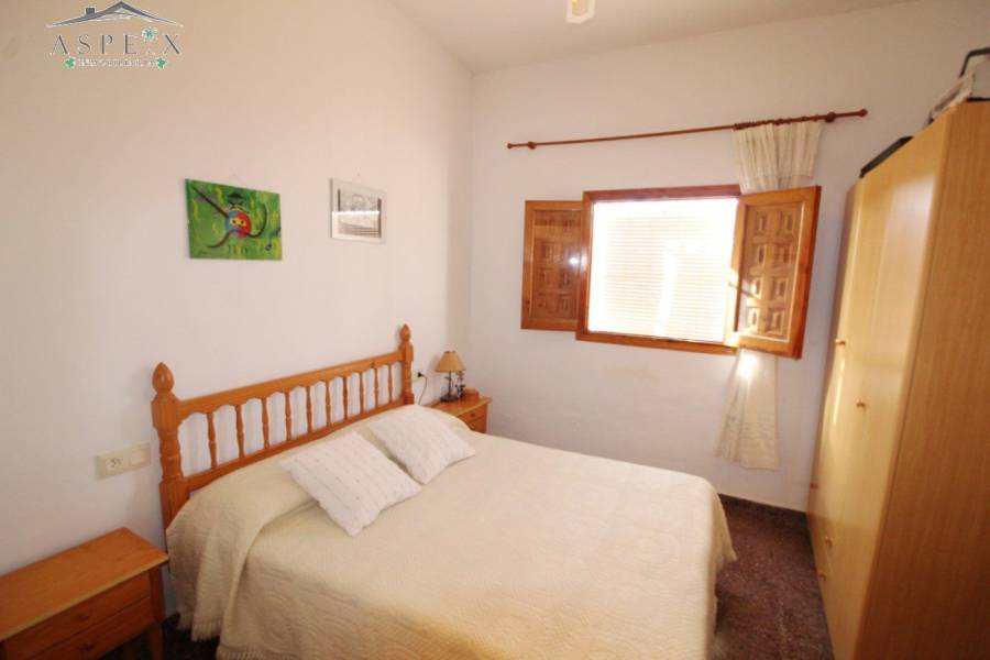 Re-sale - Villa - Monforte Del Cid - PILETAS