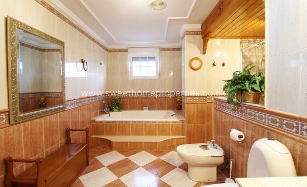 Obra nueva - Business - Jacarilla