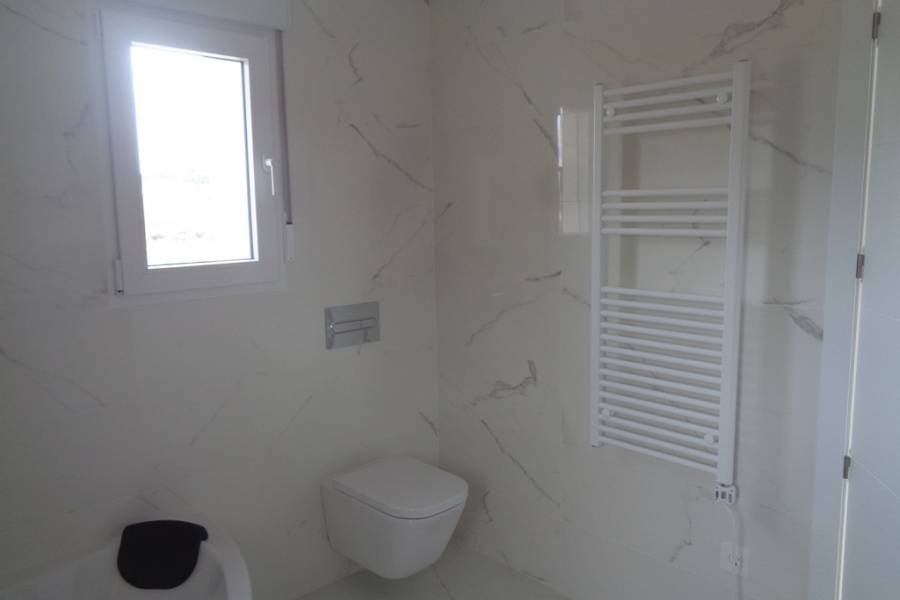 Obra Nueva - Chalet - Pinoso