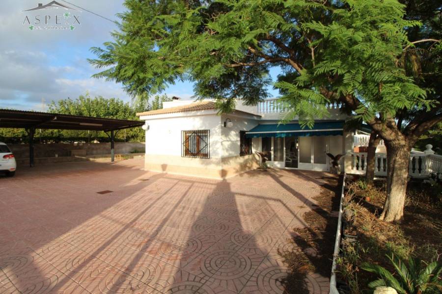 Re-sale - Country house - Monforte Del Cid