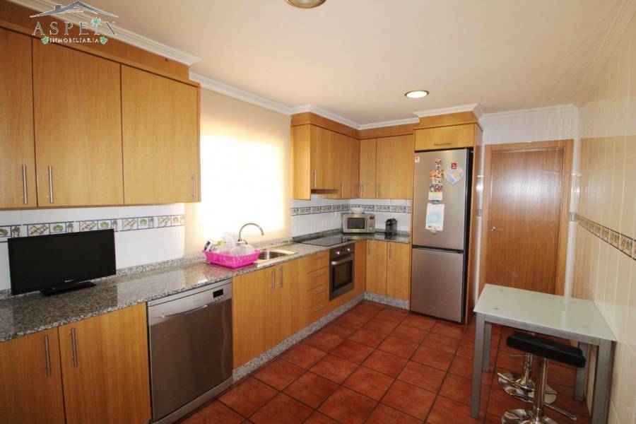 Re-sale - Villa - Elche