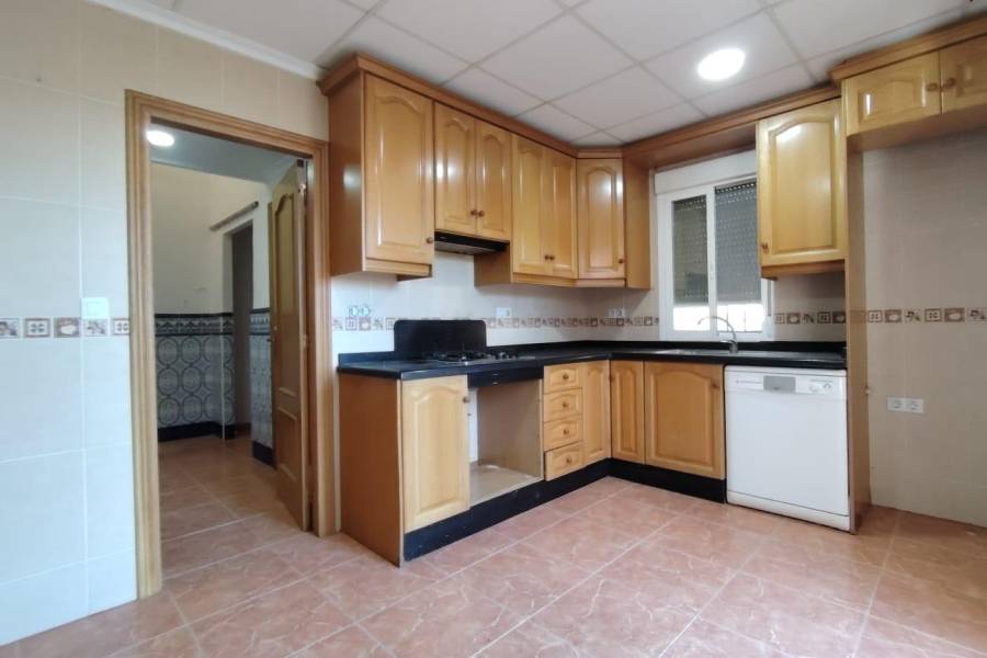 Re-sale - Country house - Hondon De Las Nieves