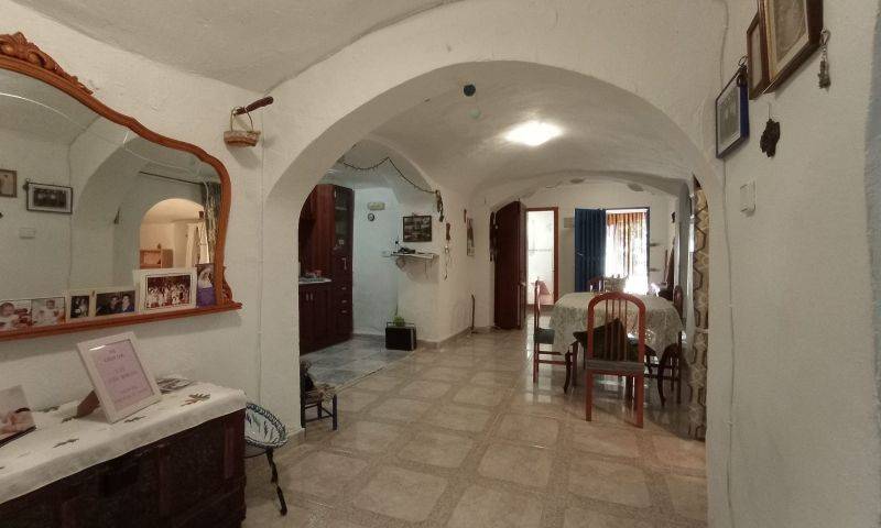 Re-sale - Cave house - Hondon De Las Nieves