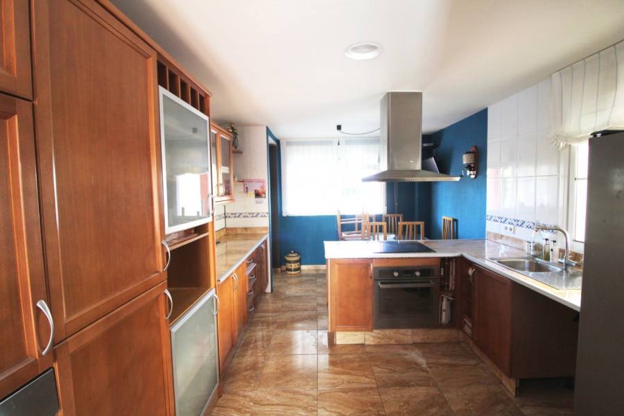 Re-sale - Villa - Elche