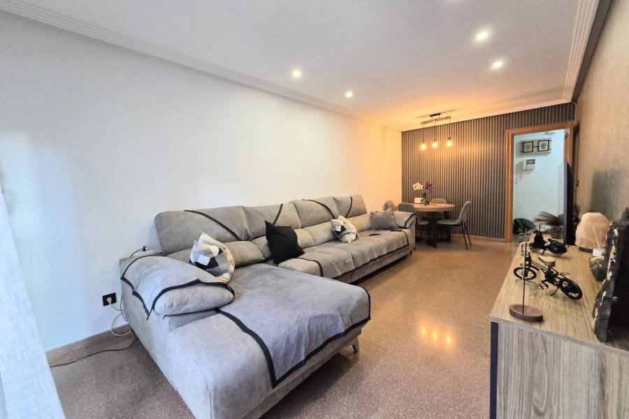 Re-sale - Flat - Elche