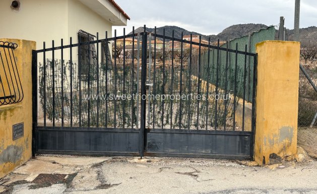 Resale - Country house - Macisvenda