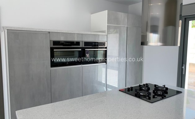 Obra nueva - Chalet - Pinoso