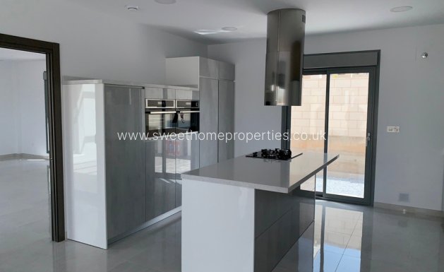 Obra nueva - Chalet - Pinoso