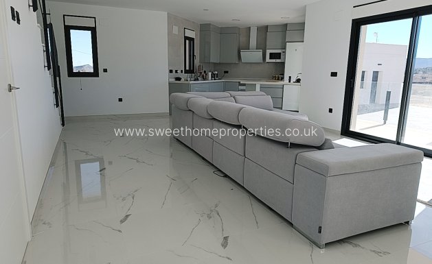 Obra nueva - Chalet - Pinoso