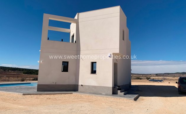 Obra nueva - Chalet - Pinoso