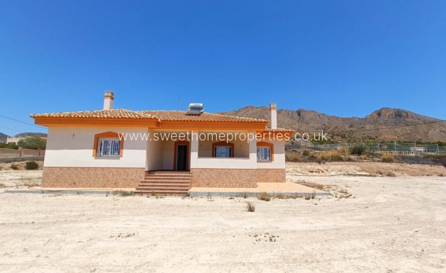 Herverkoop - Country house - Macisvenda
