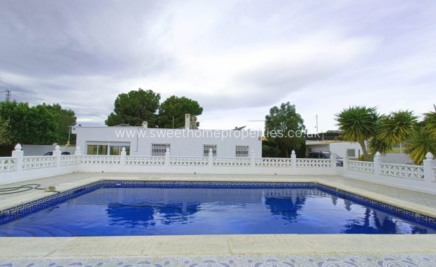 Herverkoop - Villa - Albatera - ALBATERA